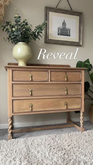 Reupholstering Furniture, Painted Hutch, Paint Wash, Paint Tutorials, Refinishing Furniture Diy, Oak Chest Of Drawers, Classy Bedroom, Reupholster Furniture, Vintage Chest Of Drawers