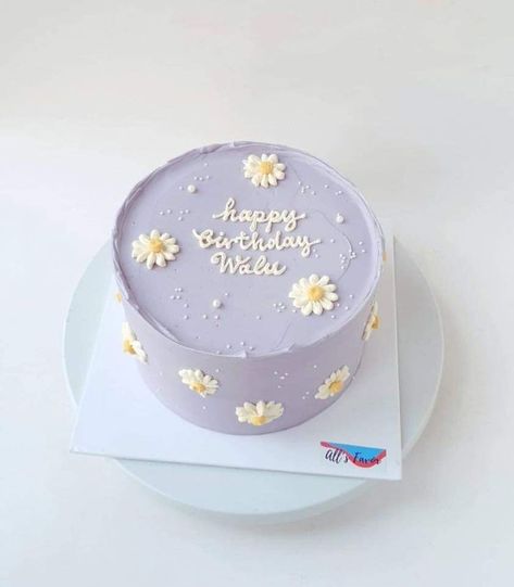 Simple Fondant Cake, Simple Birthday Cake Designs, Flower Cake Design, Cake Designs For Girl, Small Birthday Cakes, Fondant Cake Designs, Birthday Cakes For Teens, Birthday Cake With Flowers, Simple Cake Designs