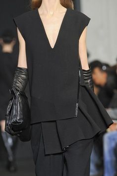 top an trousers Style Council, Parisienne Chic, Sweater Vests, Costume National, Dressed To Kill, Looks Style, Black Is Beautiful, Fashion Details, Beautiful Fashion