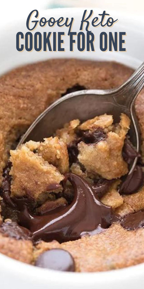 Close up shot of a spoon digging into a low carb deep dish cookie. Pie, Mug Cookie Recipes, Chocolate Chip Mug Cookie, Microwave Chocolate Chip Cookie, Mug Brownie Recipes, Single Serve Cookie, Deep Dish Cookie, Banana Mug Cake, Cookie In A Mug