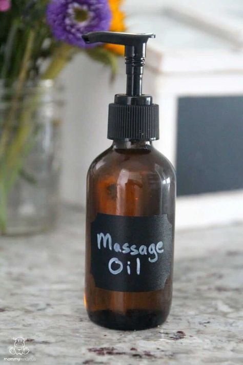 Three benefits of massage, plus how to make massage oils for relaxation, muscle relief and romance Home Skin Care Remedies, Massage Oils Recipe, Soap Making Business, Natural Headache Relief, Diy Massage Oil, At Home Skin Care, Oils For Relaxation, Diy Massage, Benefits Of Massage