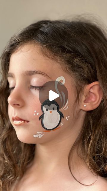 Very Easy Face Painting For Kids, Winter Face Paint Ideas, Christmas Face Painting Easy, Christmas Face Paint Ideas, Winter Face Painting, Winter Facepainting, Penguin Face Paint, Winter Face Paint, Christmas Face Painting Ideas