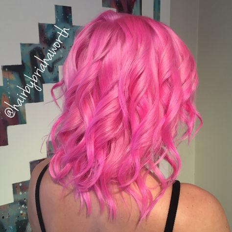 Spooky Hairstyles, Bubblegum Hair, Bubblegum Pink Hair, Exotic Hair Color, Stylish Hair Colors, Bright Pink Hair, Pink Hair Dye, Hot Pink Hair, Bold Hair Color