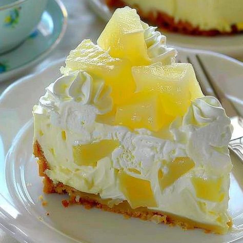 No-Bake Pineapple Cream Dessert Pie, Recipe With Pineapple Chunks, Pineapple Cream Dessert, Pineapple Dessert Easy, Pineapple Dessert Recipes, Baked Pineapple, Baked Desserts, Family Desserts, Cream Cheese Desserts