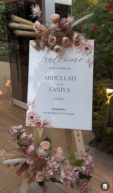 Nikkah Board Ideas, Wedding Welcome Board Flowers, Nikkah Entrance Board, Nikkah Sign Boards, Nikkah Entrance Sign, Mosque Nikkah Decor, Nikkah Colour Theme, Nikkah Inspo Decor, Nikkah At Home Decor