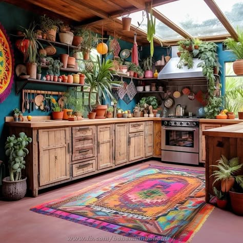 Bright Colorful Kitchen Ideas, Boho Kitchen Aesthetic, Eclectic Kitchen Bohemian, Hippie Kitchen, Boho Kitchen Ideas, Kitchen Bohemian, Hippie House, Boho Style Decor, Bohemian Kitchen