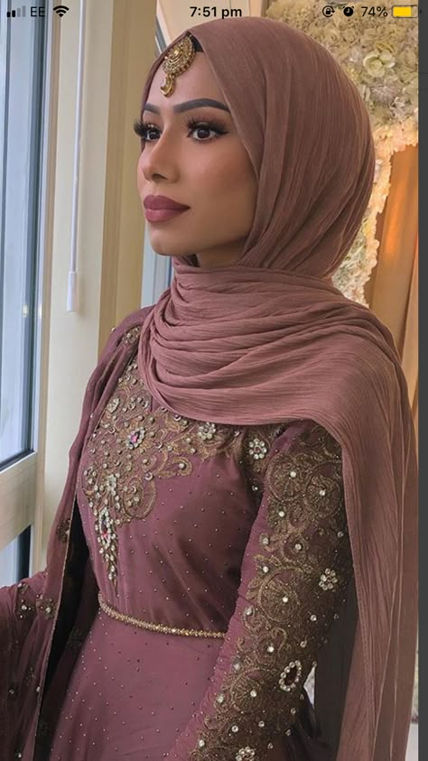 Pakistani Dress Hijab, Hijab For Wedding Party Style, Pakistani Outfits With Hijab, Lengha With Hijab, Traditional Hijab Outfit, Hijab Styles For Weddings Pakistani, Simple Nikkah Outfit Hijab, Hijab With Traditional Dress, Pakistani Hijab Style For Wedding