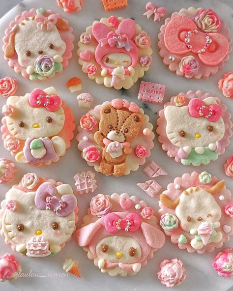 Cookies lover | Food Lovers | Tasty Food | Delicious | Mouth Watering #foodlover #foodie #yummyinmytummy #foodpics #foodpicsdaily # #fastfoodlover #foodpicsforfoodies #fastfoodjunkie #cheatmealday Interesting Cookies, Kawaii Cookies, Hello Kitty Cookies, Kawaii Dessert, Kawaii Cooking, Cute Baking, Pretty Dessert, Creative Desserts, Cute Snacks