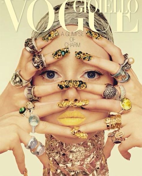 Vintage vogue Jewellery cover 1960s Vogue, Vintage Vogue Covers, Many Rings, Vogue Magazine Covers, Lauren Hutton, Jewelry Editorial, Fashion Cover, Vogue Covers, Weird Fashion