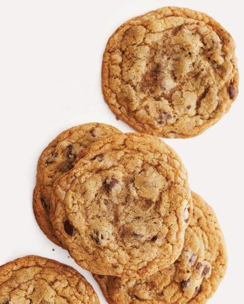 Crisp and Chewy Chocolate Chip Cookies Recipe Martha Stewart Chocolate Chip Cookies, Chewy Chocolate Chip Cookies Recipe, Ultimate Chocolate Chip Cookie, Chewy Chocolate Chip, Chewy Chocolate Chip Cookies, Best Chocolate Chip Cookie, Chip Cookie Recipe, Desserts Recipes, Best Chocolate