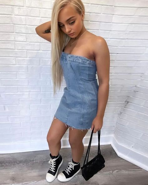 Denim💙🐦 Fye Outfits, Wrapped Dress, Dresses Nightclub, Streetwear Jeans, Denim Patterns, Evening Attire, Clothing Size Chart, Womens Clothing Sizes, Custom Dresses