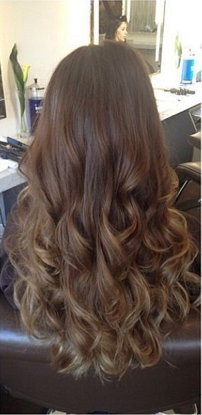 (paid link) Use A circular Bristle Brush To make Body For Long Hair behind Hair Blowout. If you can't acquire your Hair Blowout to cooperate when the flaming of your hairstyle ... Straight With Curls, Curled Hair Inspo Prom, Curled Hair For Long Hair, Styled Curled Hair, Loosely Curled Hair, Curl Ideas For Long Hair, Light Curl Hairstyle, Straight Hairstyles Curls, Hair Curled Down