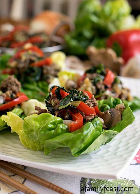 Moo Shu Beef Lettuce Cups - A simple, healthy and super delicious recipe!  Weight Watchers-friendly. Beef Lettuce Cups, Moo Shu Beef, Moo Shu, Weight Watcher Dinners, Lettuce Cups, Thai Dishes, Family Feast, Minced Meat, Dinner Food