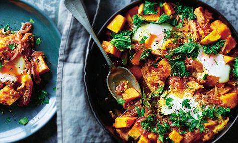 Body Coach Recipes, Potato Shakshuka, Bodycoach Recipes, Joe Wicks Recipes, Fish Dinners, Healthy Tea, Joe Wicks, Body Coach, Veggie Meals