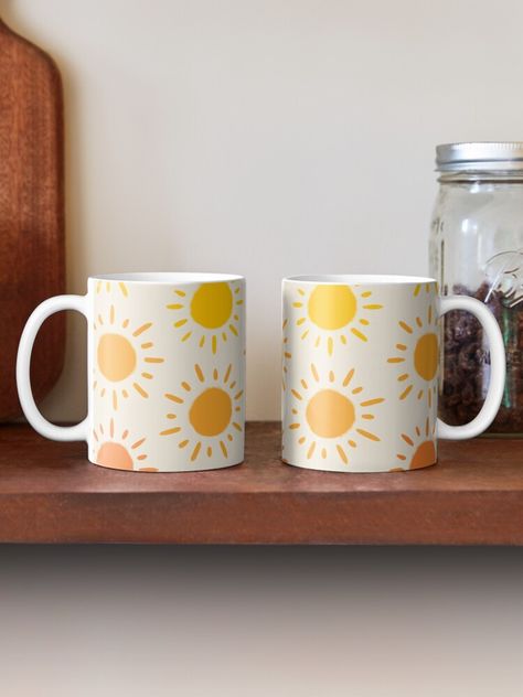 Cute Easy Mug Designs, Coffee Mugs Painting, Painted Mug Ideas Simple, Cute Simple Pottery Designs, Sunshine Pottery Painting, Simple Mug Designs Painted, Patterns For Pottery Painting, Painted Mug Inspiration, Gingham Pottery Painting