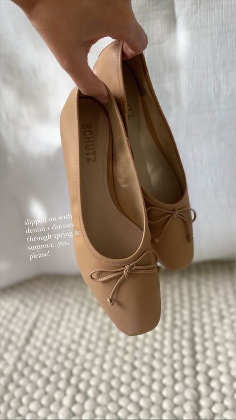 Arissa Flats curated on LTK Nude Ballet Flats Outfit, Nude Flats Outfit, Nude Ballet Flats, Ballet Flats Outfit, Dressy Boots, Vintage Shoes Women, Nude Flats, Trouser Outfit, Denim Jacket Outfit