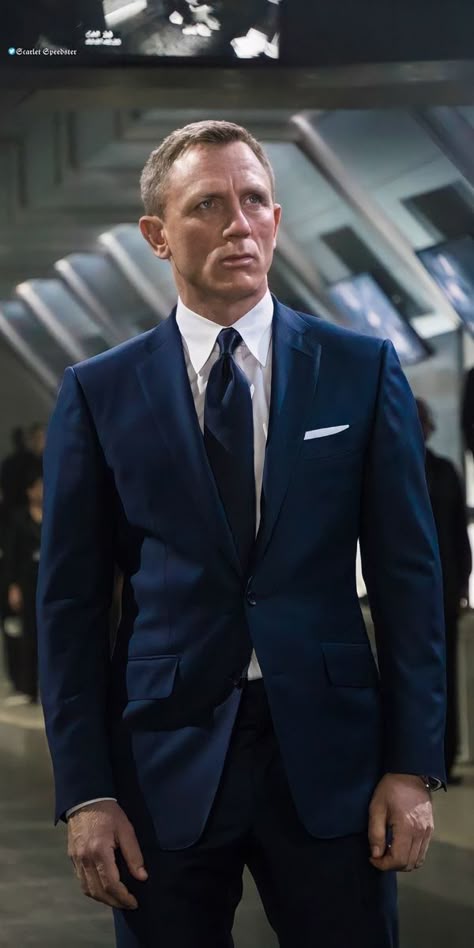 Happy Birthday Daniel, Daniel Craig Suit, 007 Style, James Bond Outfits, James Bond Suit, Daniel Craig Style, Bond Outfits, Bond Suits, Daniel Graig