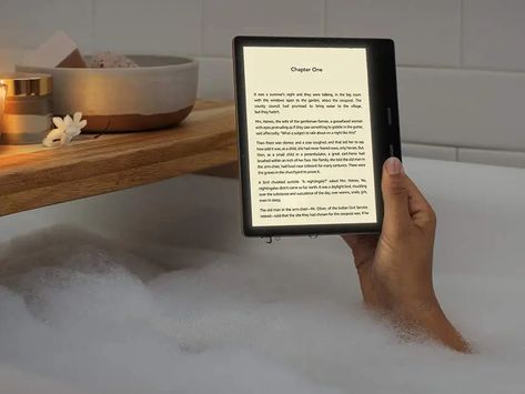 Best ereader of 2020: Amazon Kindle Oasis - Business Insider Best Kindle, Twitter News, Kindle Oasis, Enjoy Reading, Summer Reading Lists, Paper Book, Page Turner, Ebook Reader, Amazon Kindle