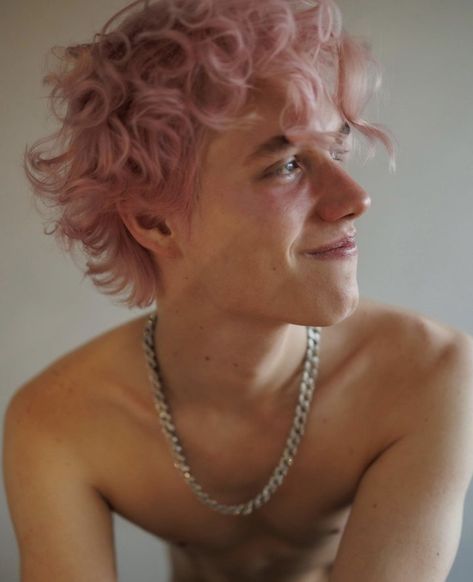 Mens Pastel Hair, Pink Hair On Guys, Pink Hair Guy Aesthetic, Pink Curly Hair Men, Pink Mullet Men, White Hair Men Character Inspiration, Frosé Arctic Fox Hair, Rose Gold Hair Men, Split Bleached Hair