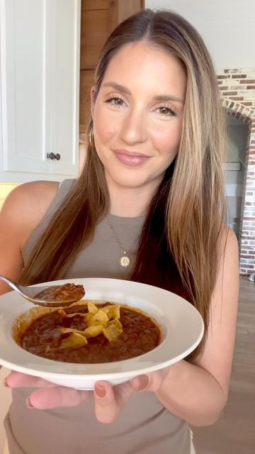 britscookin’ on Instagram: "Chili. Recipe on @peppertheapp #chili #britscookin #easyrecipes" Britscookin Recipes, Bowl Of Chili, Chili Bowl, October 7, Big Bowl, Chili Recipe, Chili Recipes, Yummy Recipes, Stew