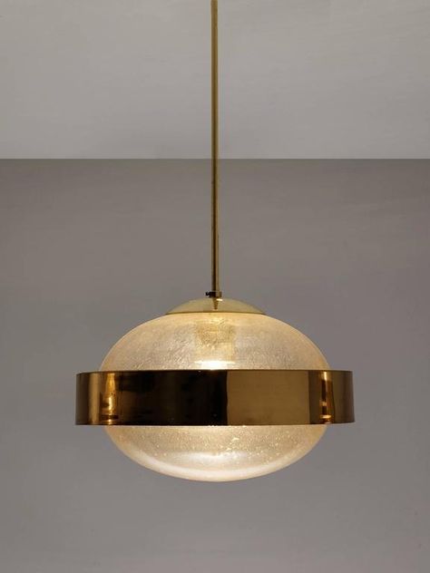 Art Chandelier, Chandelier Art, Kitchen Ceiling Lights, Kitchen Ceiling, Brass Pendant Light, Kitchen Pendants, Luminaire Design, Beautiful Lighting, Lighting Inspiration