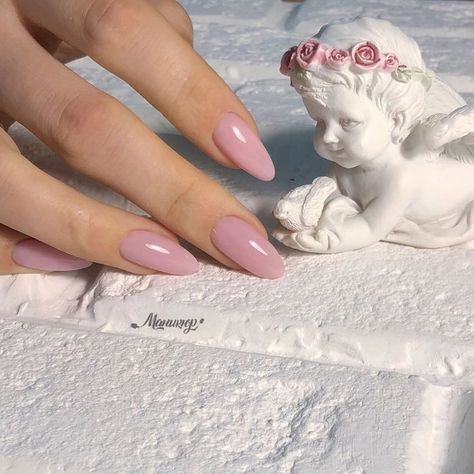 Ballerina Pink Almond Nails, Baby Pink Almond Nails, Light Pink Almond Nails, Almond Pink Nails, Viral Aesthetic, Mauve Nails, Chanel Lipstick, Workout Inspo, Subtle Nails