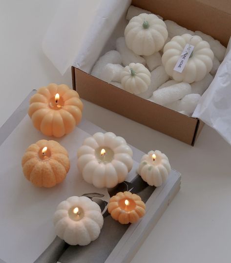 Cute Candles Aesthetic, Bedroom Candles, Candle Projects, Pumpkin Candle, Autumn Candle, Autumn Decoration, Aesthetic Candles, Cute Candles, Pumpkin Candles