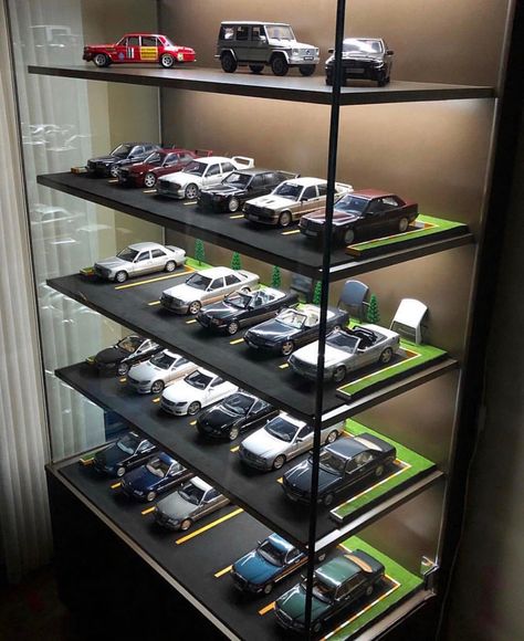 Diecast Display Ideas, Model Cars Display Ideas, Toy Car Collection Display, Hotwheels Garage Ideas, Cars Display Ideas, Car Display Ideas, Car Collection Display, Hot Wheel Displays, Model Car Display