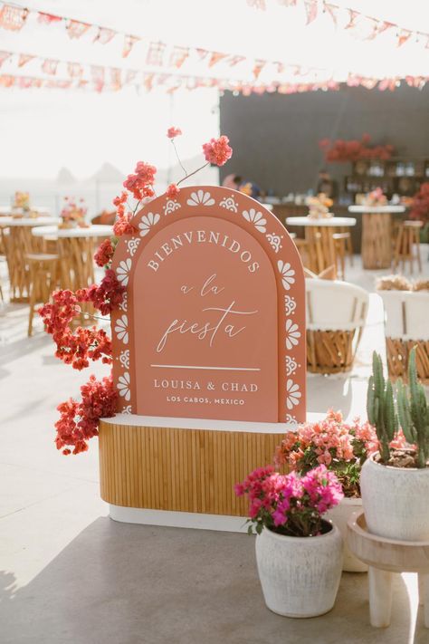 Photography: http://logancoleblog.com Mexico Wedding Reception Ideas, Mexican Wedding Signs, Mexican Wedding Welcome Sign, Classy Mexican Wedding Decor, Simple Mexican Wedding Decorations, Wedding Fiesta Theme, Ranchero Wedding Theme, Pink Mexican Wedding, Cantarito Wedding