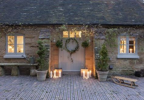 Old Barn Doors, Cottage Door, Best Barns, Cottage Exterior, Country Interior, Solid Doors, Front Porches, Cottage Interiors, Barn Conversion