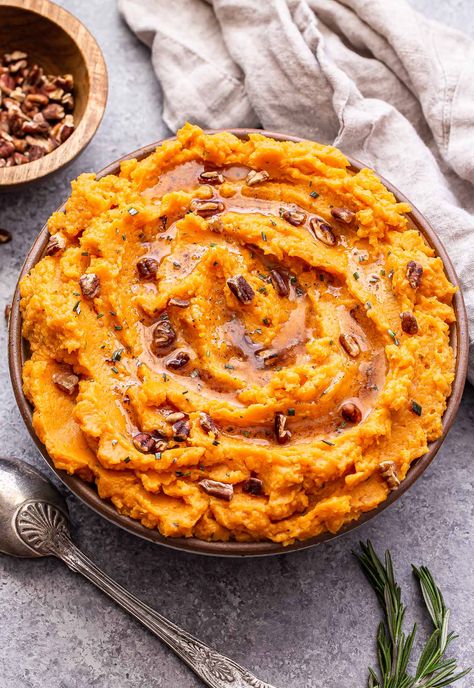 Thanksgiving Mashed Sweet Potatoes, Sweet Potato Sides Thanksgiving, Sweet Potato Recipe For Thanksgiving, Sides With Sweet Potatoes, Best Thanksgiving Sweet Potatoes, Country Thanksgiving Recipes, Yam Dinner Ideas, Maple Mashed Sweet Potatoes, Mashed Sweet Potatoes Thanksgiving