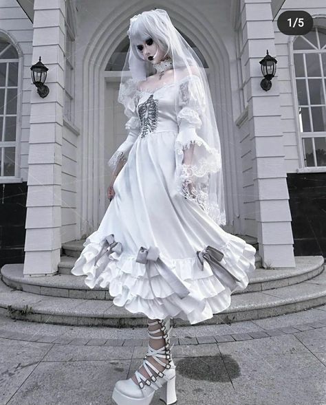 Goth Bride Aesthetic, White Gothic Aesthetic Outfit, White Goth Fashion, Goth White Dress, White Gothic Outfit, Gothic White Dress, Ice Goth, White Goth Dress, White Gothic Dress