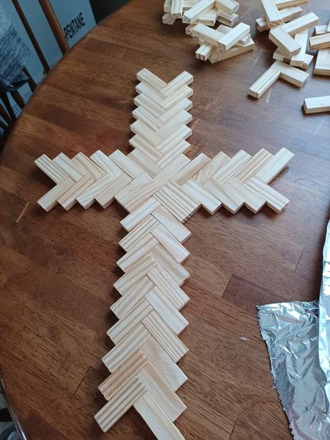 Jenga Block Cross, Wooden Crosses Diy, Wood Crosses Diy, Clothespin Crafts Christmas, Wooden Cross Crafts, Clothespin Diy Crafts, Wooden Clothespin Crafts, Faith Crafts, Dollar Store Christmas Crafts