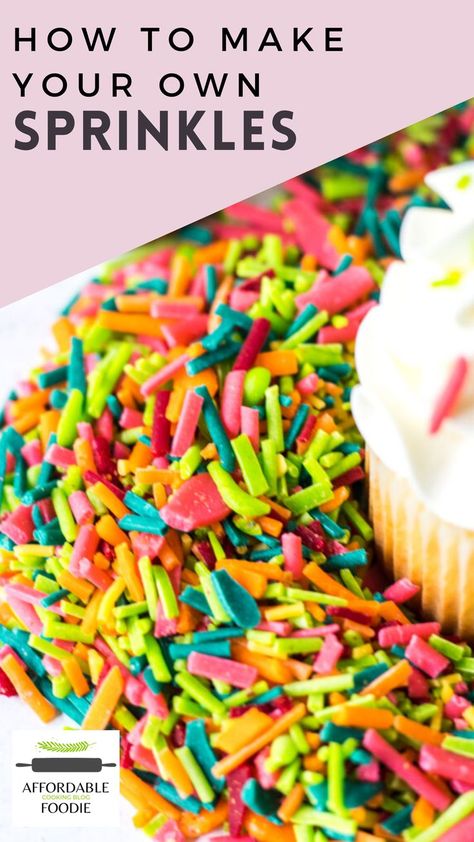 How To Make Colored Sugar, Diy Sprinkles Homemade, How To Make Sprinkles, Homemade Sprinkles Recipe, Simple Cake Decorating, Homemade Sprinkles, Sprinkle Recipes, Diy Sprinkles, Sanding Sugar