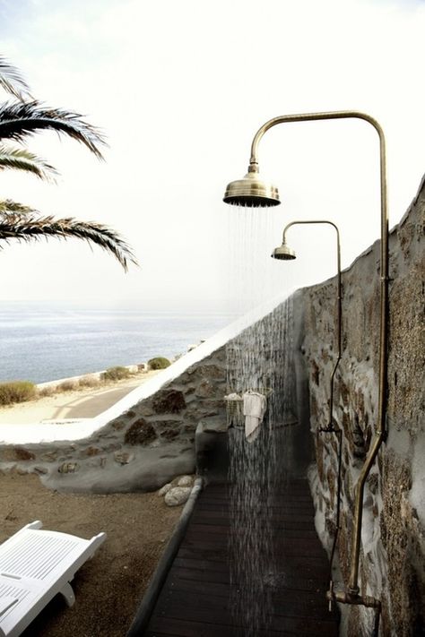 Outdoor shower Outside Showers, Mykonos Hotels, Outdoor Bath, Outdoor Bathrooms, Design Hotel, Boho Home, Hotels Design, Outdoor Shower, Coastal Living