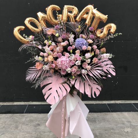 Balloon Standing Decoration, Grand Opening Gift Ideas, Opening Stand Flower Arrangement, Standing Flower Arrangements, Korean Balloon Bouquet, Hot Air Balloon Flower Arrangement, Balloon Bouquet Stand, Standing Balloon Bouquet, Standing Bouquet