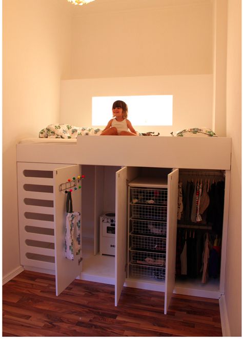 16 Loft Beds to Make Your Small Space Feel Bigger Cama Closet, Boy's Bedroom, Bunk Bed, Tiny Homes, Kid Beds, Apartment Therapy, New Room, Small Bedroom, Girls Bedroom