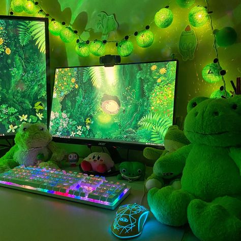 Bohemian Gaming Setup, Reptile Setup Ideas, Gaming Setup Aesthetic Green, Cute Gaming Set Up, Gamer Set Up, Computer Set Up, Green Pc Setup, Green Gaming Room, Gaming Set Up