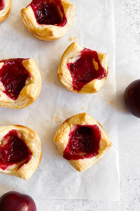 Starbucks Copycat Sugar Plum Cheese Danish Sugarplum Danish Copycat, Sugar Plum Cheese Danish Recipe, Sugar Plum Danish Starbucks, Starbucks Sugar Plum Danish Recipe, Sugar Plum Danish, Sugar Plum Cheese Danish, Plum Danish, Sugar Plum Jam, Cheese Danish Recipe