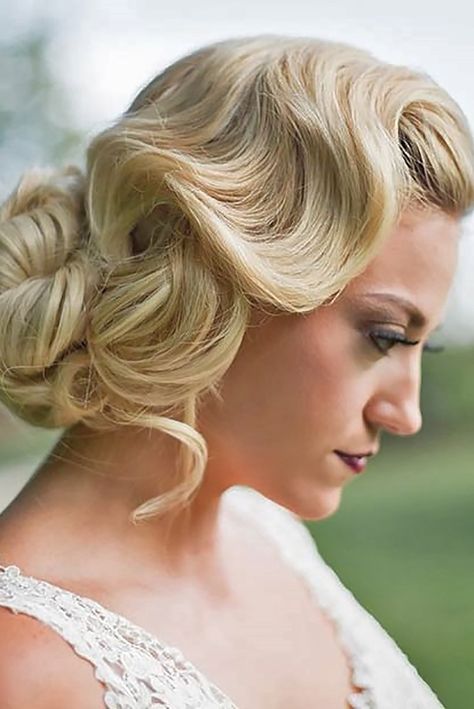 Utterly Gorgeous Vintage Wedding Hairstyles ❤ See more: http://www.weddingforward.com/vintage-wedding-hairstyles/ #weddings Retro Wedding Hair, Finger Wave Hair, Winter Wedding Hair, Fall Wedding Hairstyles, Classy Hairstyles, Hollywood Hair, Vintage Wedding Hair, Trendy Wedding Hairstyles, Wedding Hairstyles Updo