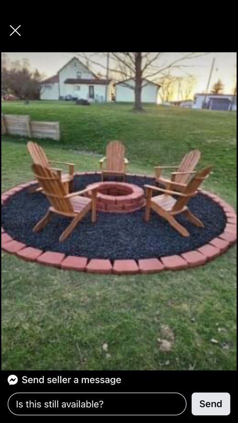 Mulch Around Fire Pit, Mulch Fire Pit Area, Lakehouse Remodel, Fire Pit Ideas Backyard, Circle Patio, Witches Circle, Fire Circle, Pebble Landscaping, Make A Fire Pit