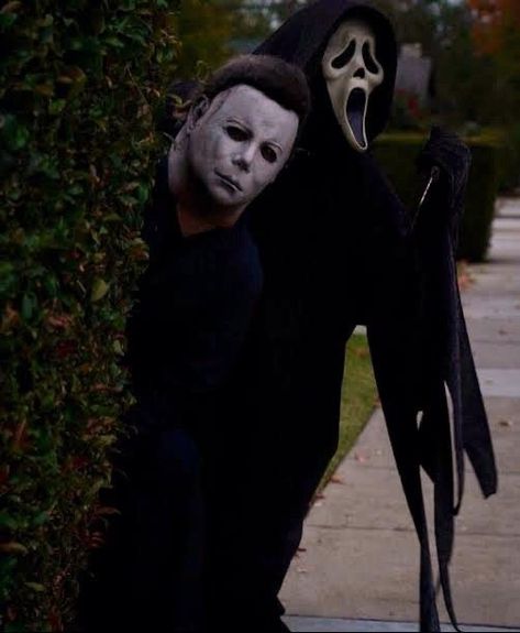 Ghostface Jason Michael, Funny Horror Aesthetic, Ghostface Funny Pfp, Ghost Face And Michael Myers Matching Pfp, Ghost Face And Jason, Michael Myers And Ghost Face, Jason And Ghostface, Jason Pfp, Michael Myers And Ghostface