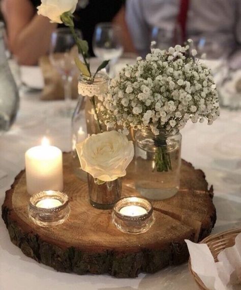 Wood Log Wedding Decor, Log Centrepiece Wedding, Log Table Centre Pieces, Wood Circle Centerpiece, Log Slice Centerpiece Wedding, Centre Pieces Wedding Round Table, Wooden Centre Pieces, Log Slice Centerpiece, Wedding Table Settings Rustic