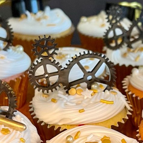 12 Steampunk Gear Cupcake Toppers acrylic - Etsy Steampunk Party Decorations Diy, Steampunk Party Food, Steampunk Cupcakes, Steampunk Party Decorations, Steampunk Party, Steampunk Gears, Jan 20, How To Wear Scarves, Diy Party Decorations