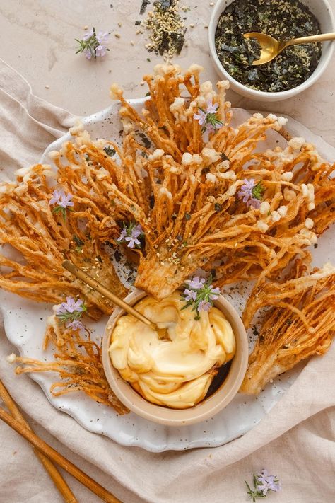 Crispy Fried Enoki Mushrooms | This Little Plate. Fried Mushrooms Batter, Enoki Mushroom Recipe, Enoki Mushrooms, Tempura Batter, Pasta Sides, Tapas Recipes, Fried Mushrooms, Healthy Dishes, Tempura