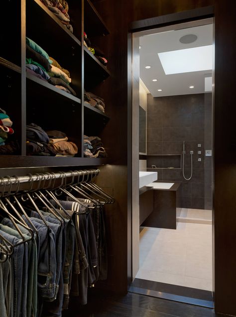 Closet With Bathroom, Closet To Bathroom, Small Walkin Closet, Small Walk In Closet, Closet Planning, Walking Closet, Closet And Bathroom, Walk In Closet Design, Closet Design Layout