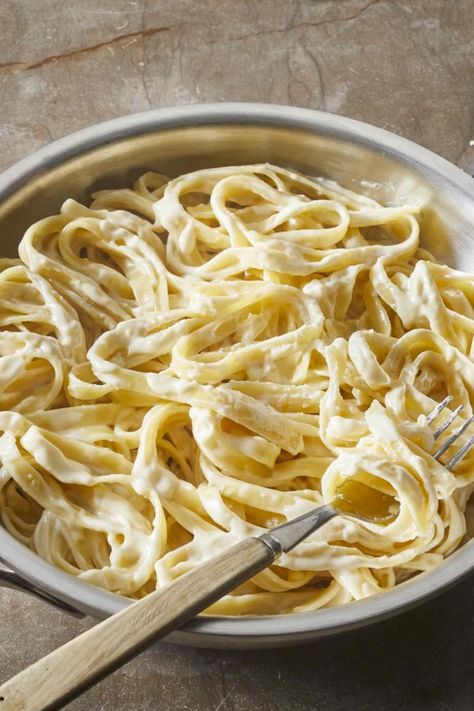 Cheese Alfredo Sauce, Cheesy Pasta Recipes, Wild Rice Recipes, Italian Tomato Sauce, Clam Sauce, Pizza Ideas, Cheese Sauce Recipe, Alfredo Sauce Recipe, Cream Butter