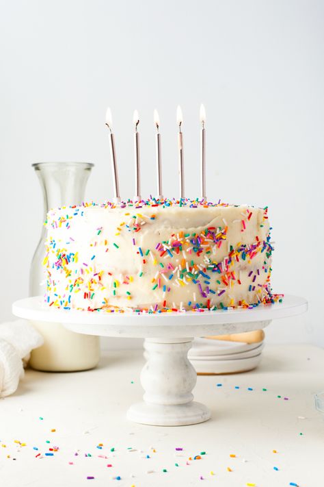 Kahlua Cake, Almond Frosting, Carrot Cake Loaf, Lemon Loaf Cake, Easy Frosting, Homemade Birthday Cakes, Funfetti Cake, Poke Cakes, Sprinkle Cake