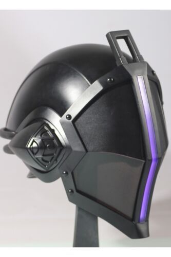 (eBay) Find many great new & used options and get the best deals for Made in Abyssボンドルド Bondrewd Cosplay LED Helmet Wearable Mask Cool Halloween Prop at the best online prices at eBay! Free shipping for many products! Made In Abyss Cosplay, Cyberpunk Tech, Raiders Helmet, Futuristic Helmet, Made In Abyss, Robot Parts, Cosplay Helmet, Halloween Prop, Clothing Design Sketches