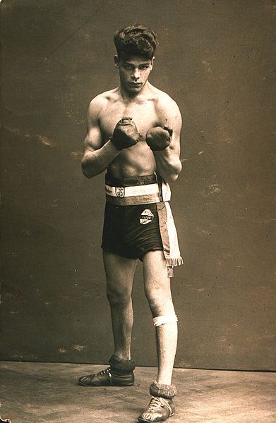 Vintage Boxer, Joe Louis, Boxing History, Boxing Gloves, Male Beauty, Karate, Vintage Photos, Martial Arts, Boxing